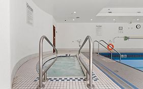 Holiday Inn Express And Suites Surrey By Ihg